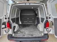 Vue de l’intérieur du coffre / de la soute