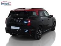 Vue de l’arrière droit