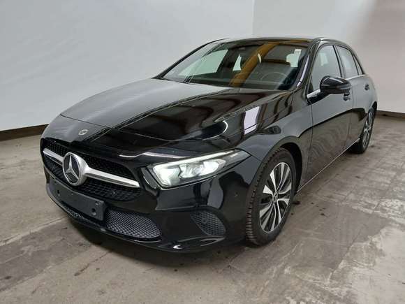 Pogled od napred levo