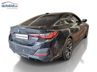 Aanzicht achter rechts