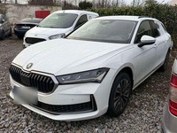 Pogled od napred levo