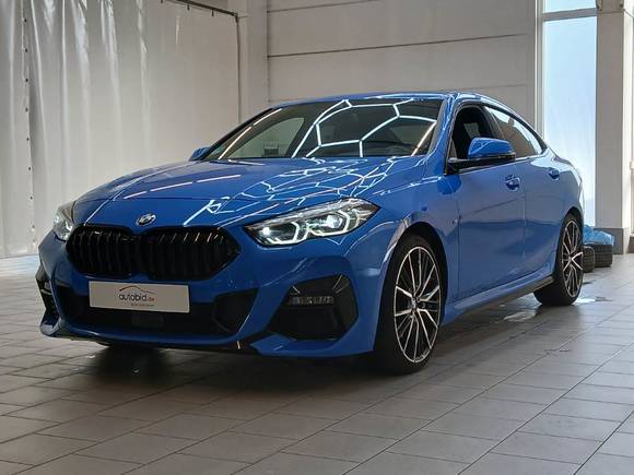 Вид спереди слева