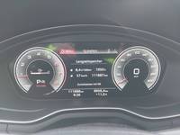 Pohled na přístrojovou desku