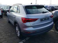 Vaade tagant vasakult