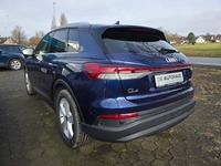 Vaade tagant vasakult