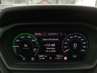 Pohled na přístrojovou desku