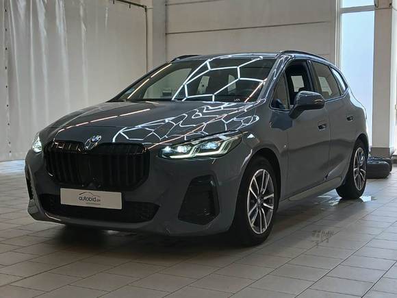 Náhled zpředu zleva