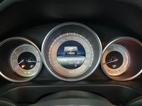 Pohled na přístrojovou desku