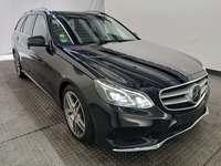 Náhled zpředu zprava