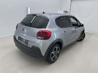 Pogled od pozadi desno