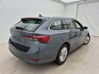 Pogled od pozadi desno