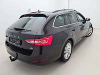 Pogled od pozadi desno