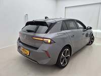 Pogled od pozadi desno