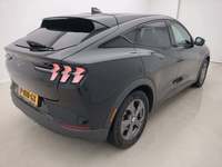 Pogled od pozadi desno