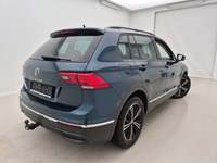 Aanzicht achter rechts