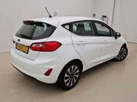 Pogled od pozadi desno