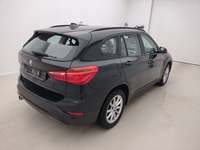 Aanzicht achter rechts