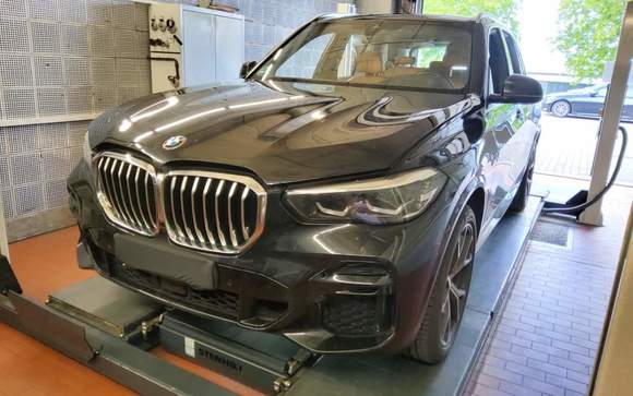 Náhled zpředu zleva