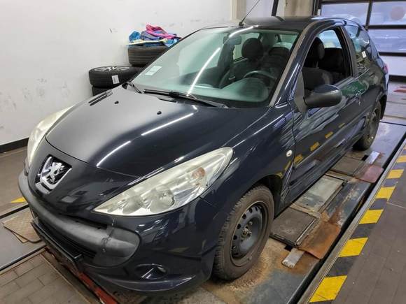 Náhled zpředu zleva