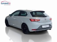 Vue de l’arrière gauche