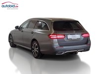 Vue de l’arrière gauche