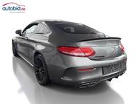 Vue de l’arrière gauche