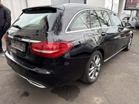 Vue de l’arrière droit