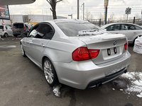 Vue de l’arrière gauche