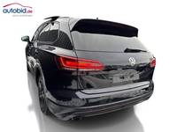 Vue de l’arrière gauche