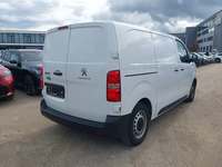 Pogled od pozadi desno