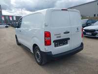 Pogled od pozadi levo