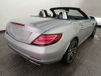 Aanzicht achter rechts