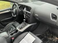 Вид на салон