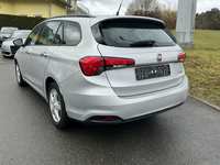 Вид сзади слева