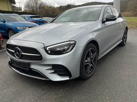 Вид спереди слева