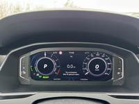 Pogled na kombinovani instrument