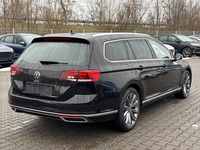 Pogled od pozadi desno