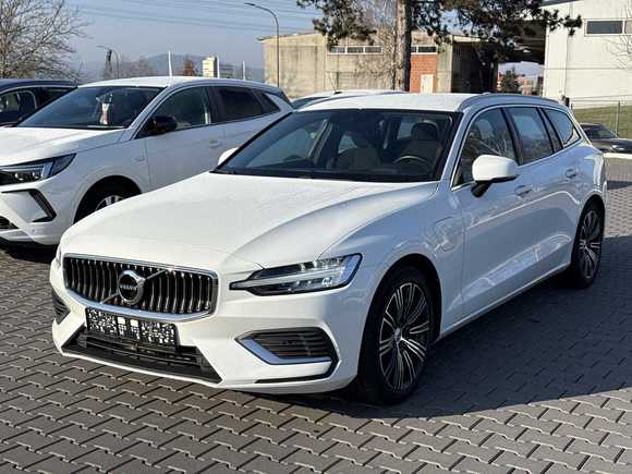 Pogled od napred levo