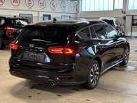 Pogled od pozadi desno