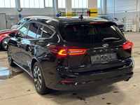 Pogled od pozadi levo