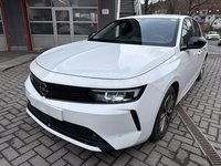 Pogled od napred levo