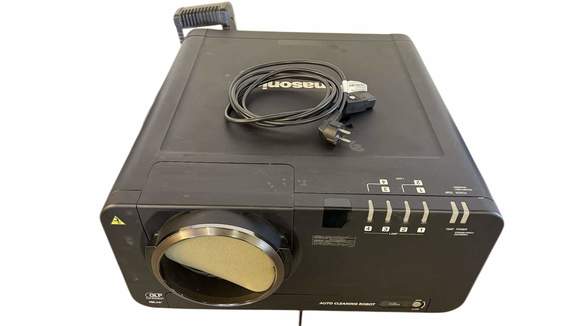 Skats no kreisās puses priekšā