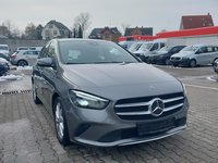 Náhled zpředu zprava