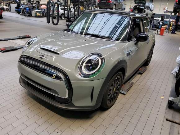 Όψη εμπρός αριστερά