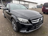 Pogled desno spredaj