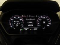 Pohled na přístrojovou desku