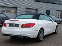 Aanzicht achter rechts