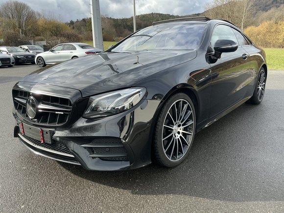 Vaizdas iš priekio kairės