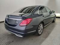 Pogled od pozadi desno