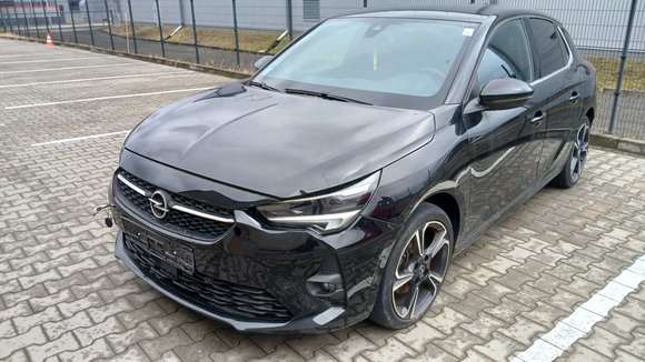 Pogled od napred levo